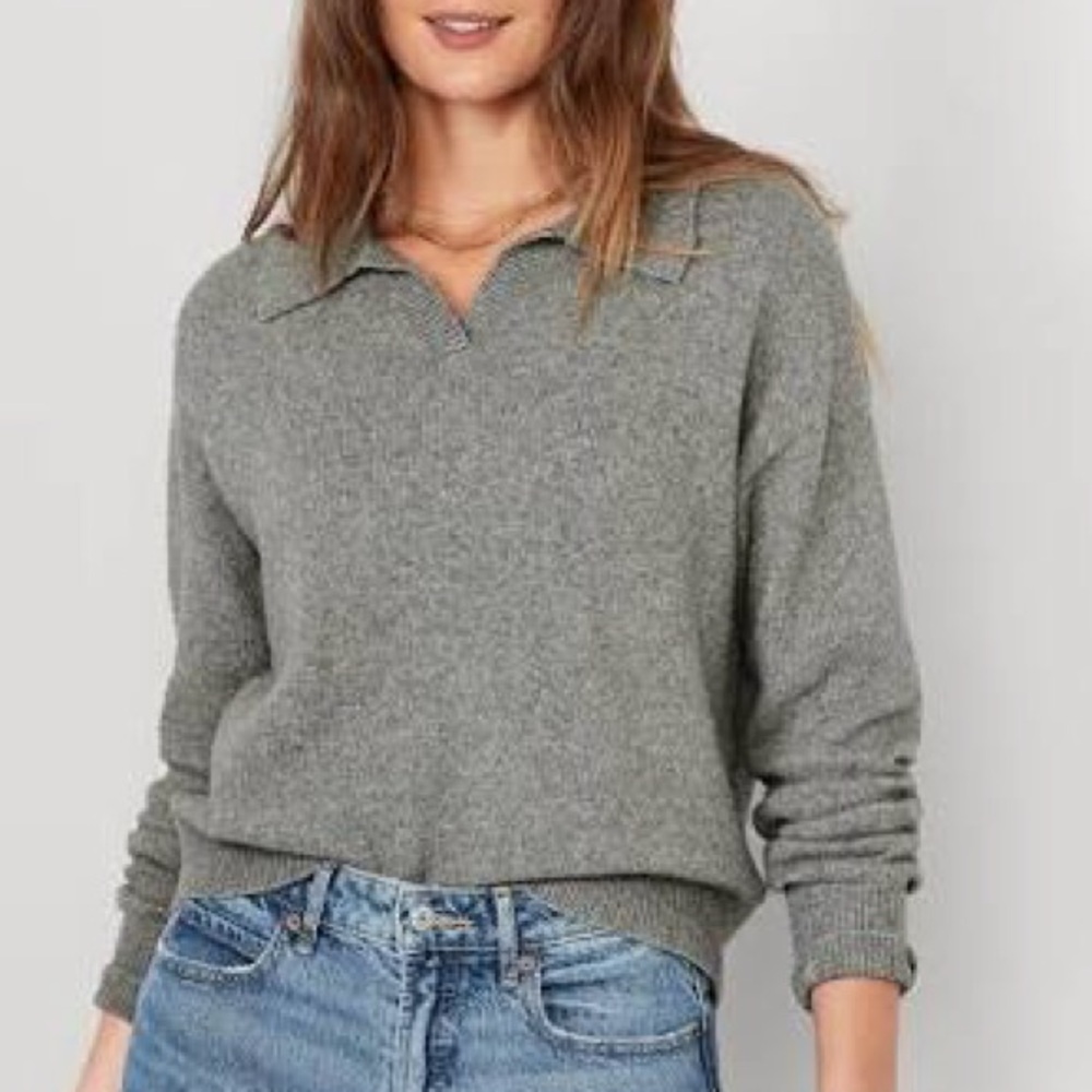 Old Navy Women's Charcoal V-Neck Sweater